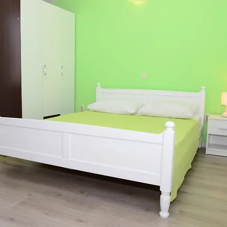 Apartments Vodanovic Podgora Exterior photo